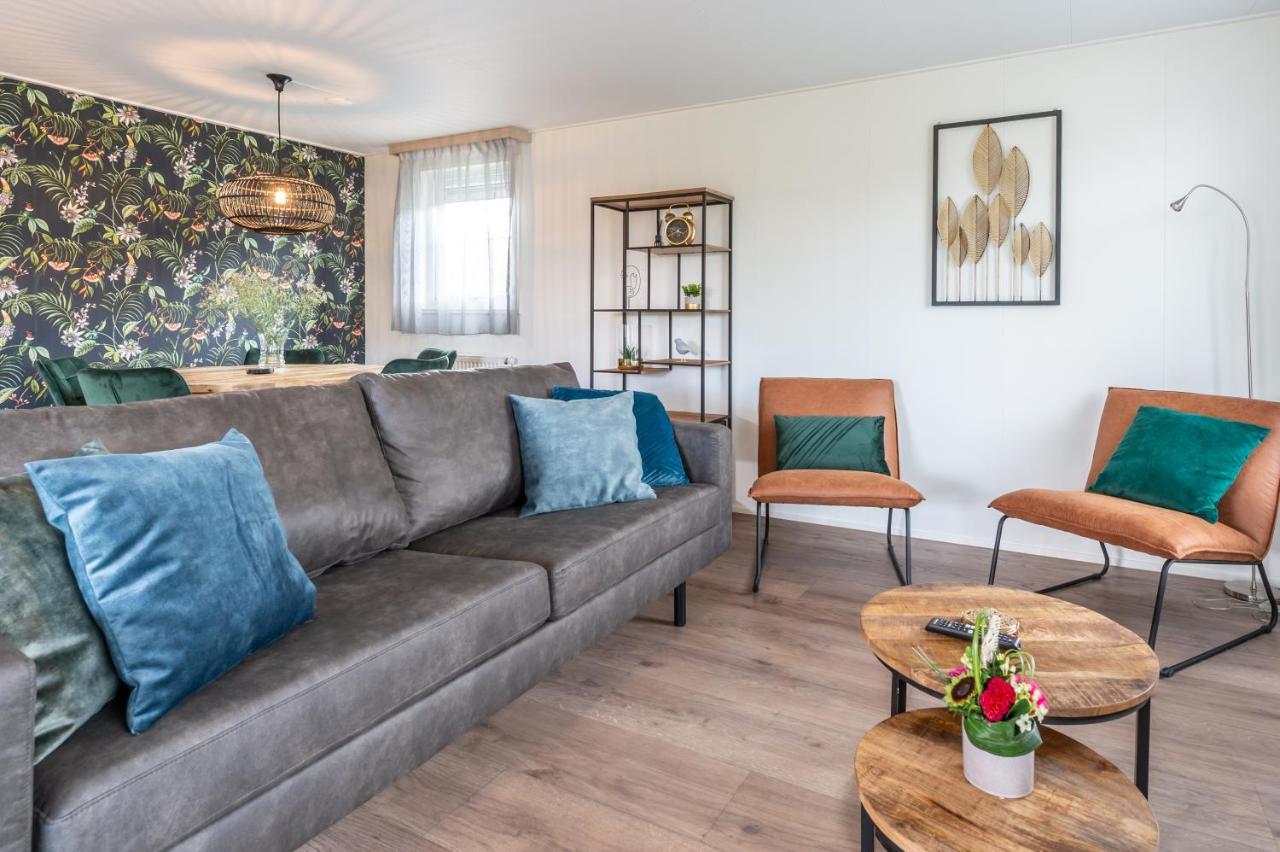 Luxe 5-Persoons Chalet Op Familiecamping Baarland Zewnętrze zdjęcie